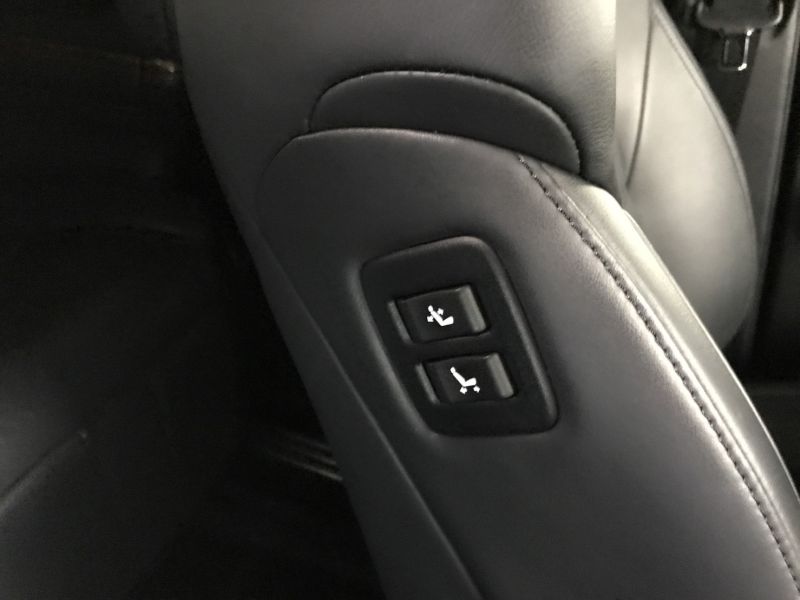 2015 Toyota Alphard Hybrid Executive Lounge seat control switches
