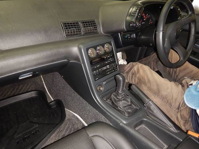 1992 Nissan Skyline R32 GTR auction interior