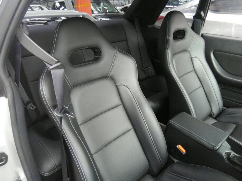 1992 Nissan Skyline R32 GTR interior 2