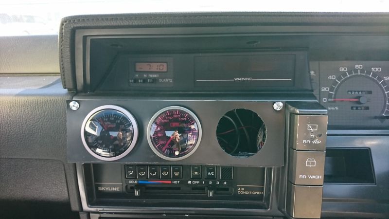 1987 NISSAN SKYLINE GTS-R gauges