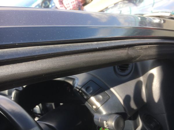 1990 Nissan Skyline R32 GTR door seal 1
