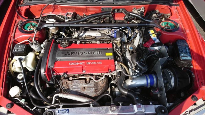 2000 Mitsubishi Lancer EVO 6 TME red engine