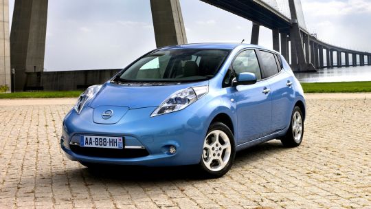 Nissan Leaf import blue