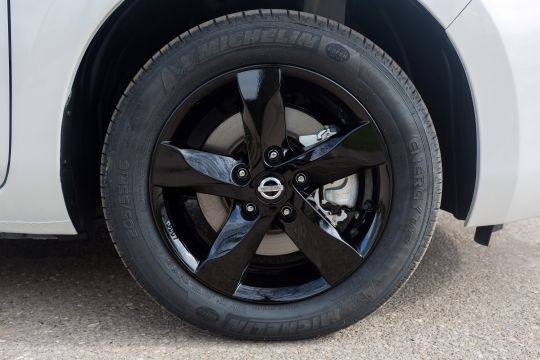 Nissan Leaf import wheel