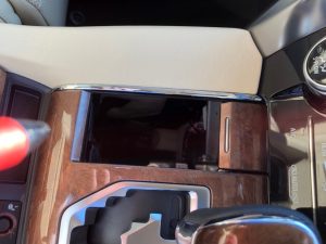 2017 Toyota Alphard Hybrid Executive Lounge centre console