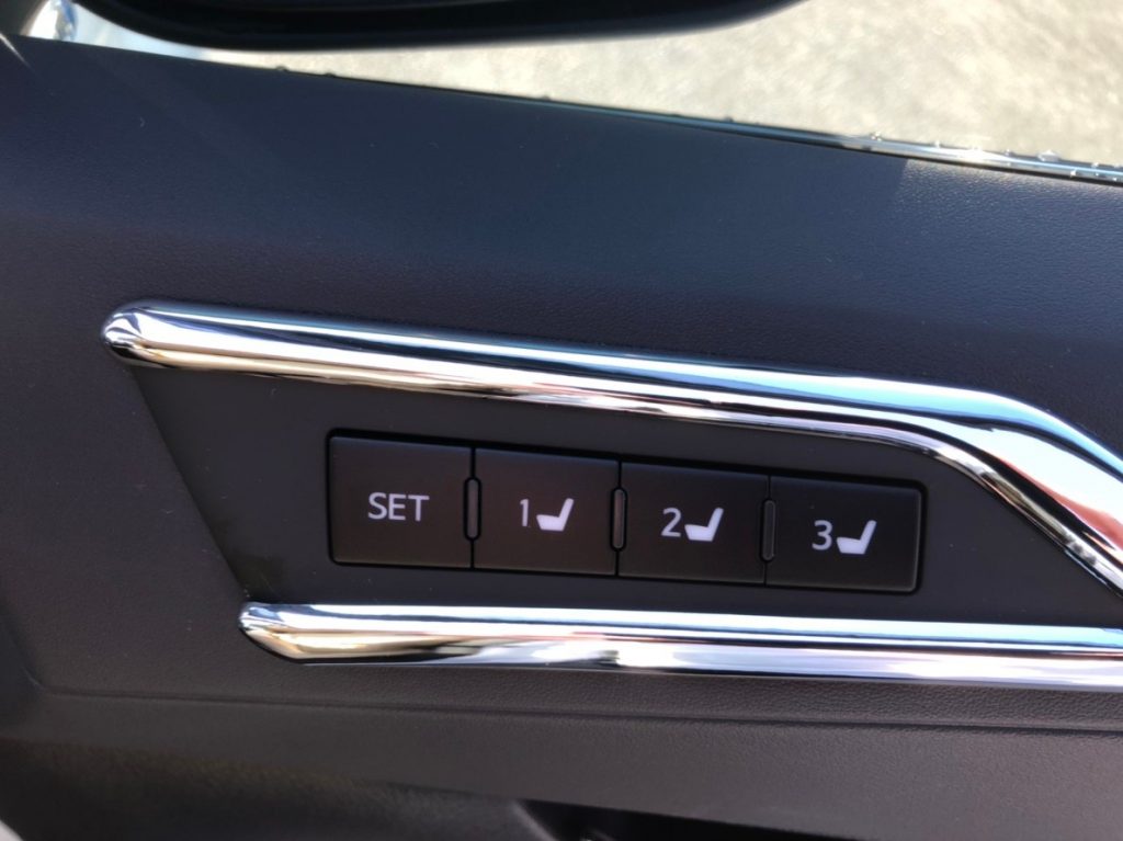 2017 Toyota Alphard Hybrid Executive Lounge seat settings