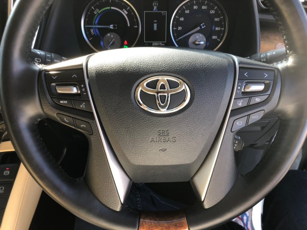 2017 Toyota Alphard Hybrid Executive Lounge steering wheel