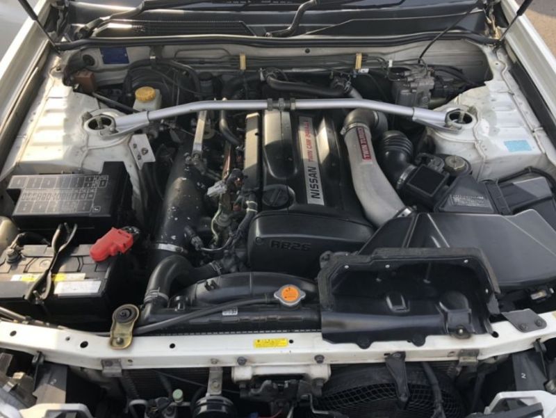 1998 Nissan Stagea 260RS AUTECH engine