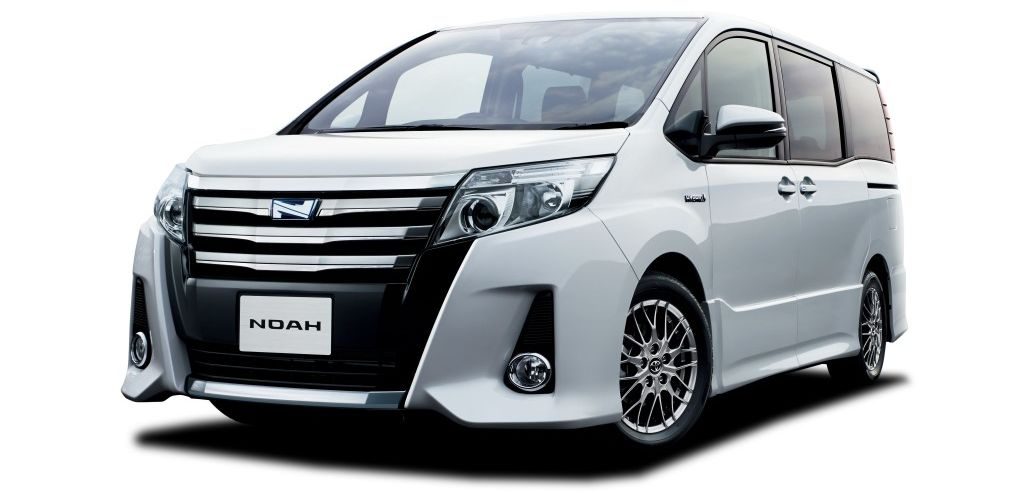 Toyota Noah Hybrid 8