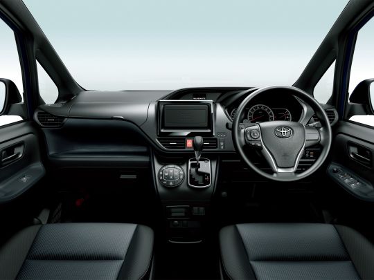 Toyota Voxy Hybrid interior 2