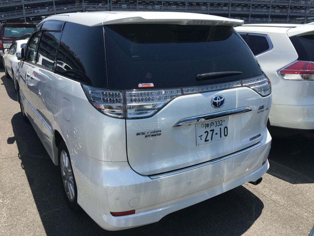 2015 Toyota Estima Hybrid X 18