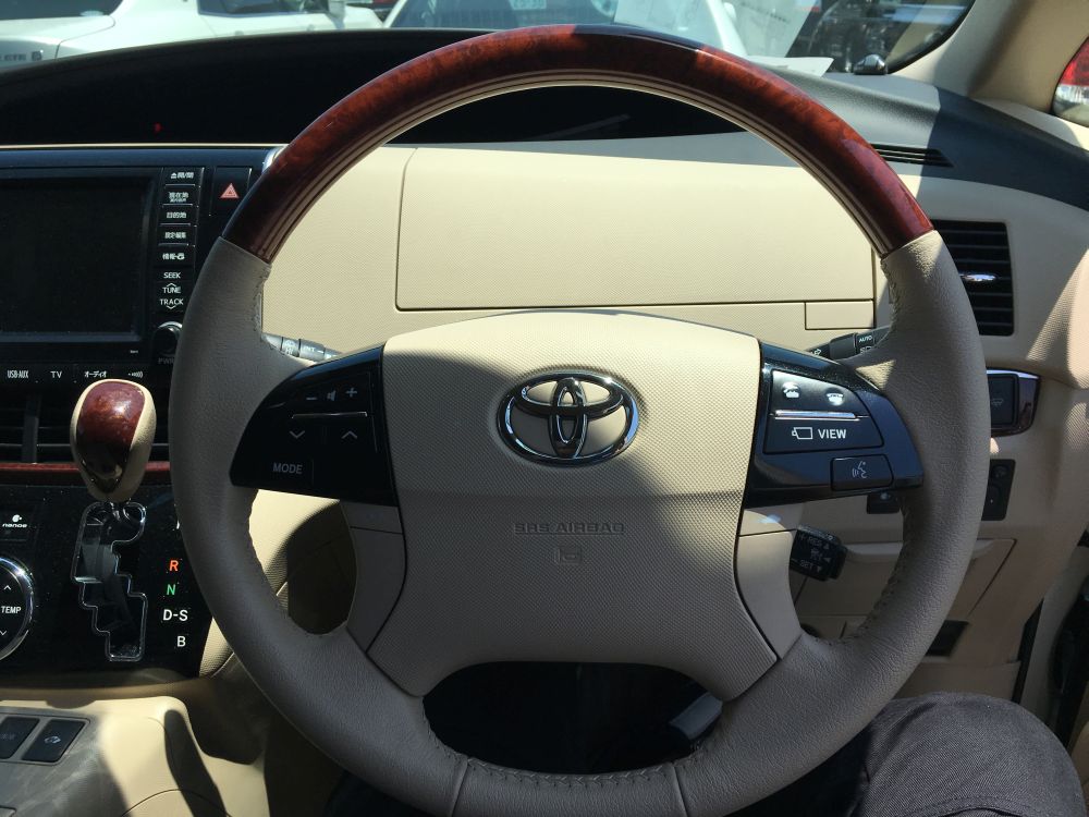 2015 Toyota Estima Hybrid X 77