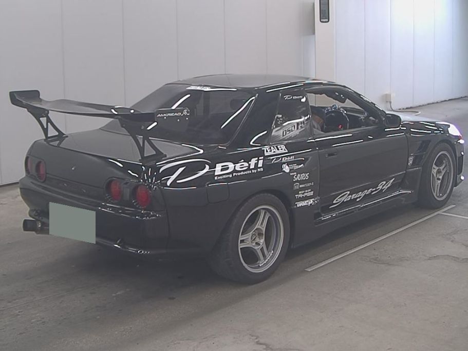 1990 Nissan Skyline R32 GTR Garage 34 11