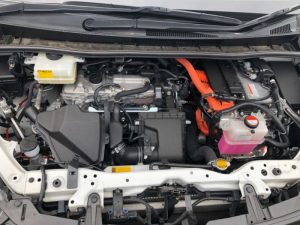 2014 Toyota Noah Hybrid G 10