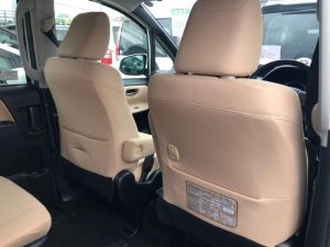 2014 Toyota Noah Hybrid G 11