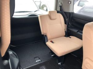 2014 Toyota Noah Hybrid G 12
