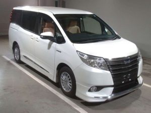 2014 Toyota Noah Hybrid G 33