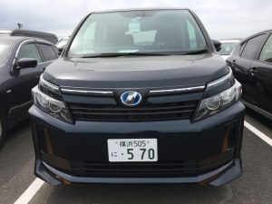 2015 Voxy Hybrid X 04