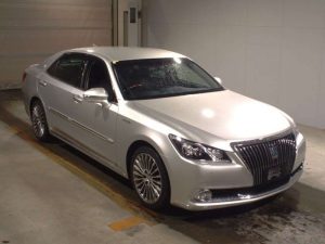 2016 Toyota Crown Majesta Hybrid 02
