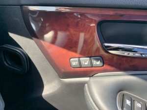 2016 Toyota Crown Majesta Hybrid 31
