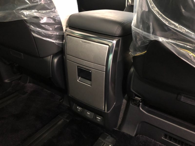 2019 Toyota Alphard hybrid Executive Lounge 16