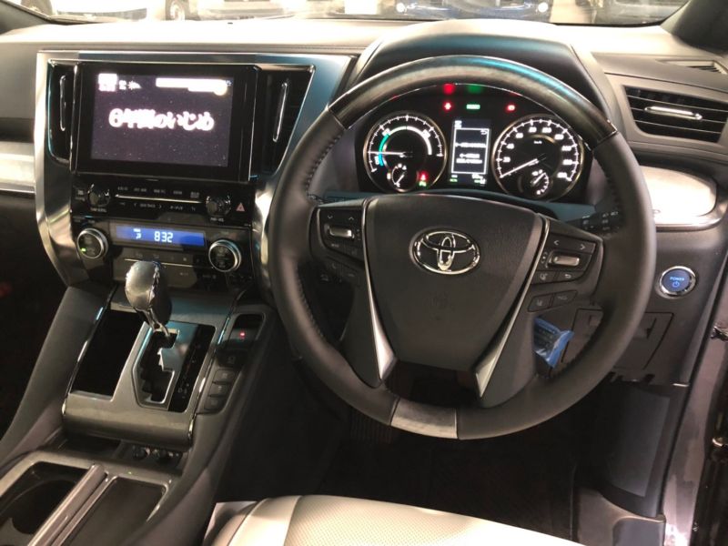 2019 Toyota Alphard hybrid Executive Lounge 37