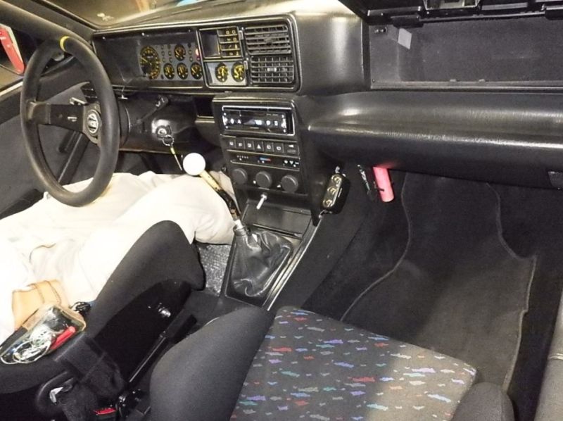 1992 Lancia Delta Integrale Collezione front seat