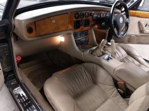 1994 Import MG RV8 03