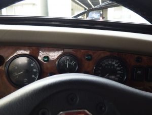 1994 MG RV8 11