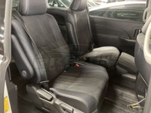 2013 Toyota Estima hybrid 12