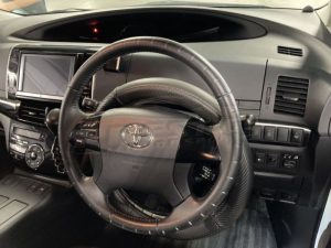 2013 Toyota Estima hybrid 13