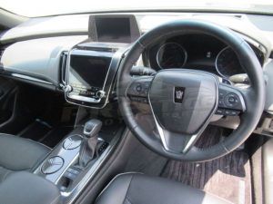 2018 Toyota Crown RS Advance hybrid 01