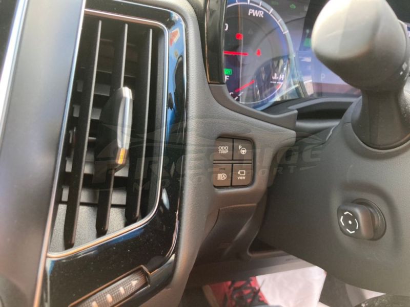 2018 Toyota Crown RS Advance hybrid 30