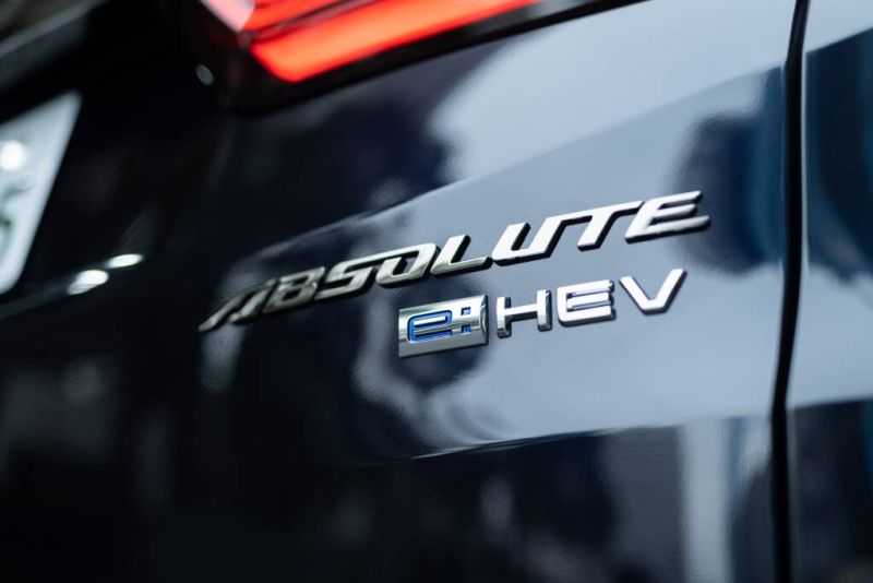 Import Honda Odyssey hybrid Absolute e HEV badge