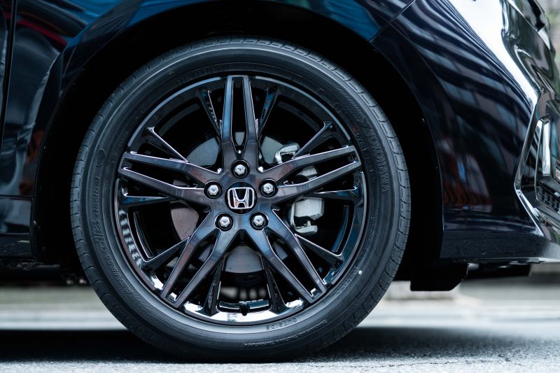 Import Honda Odyssey hybrid wheel