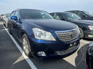 Crown V8 front