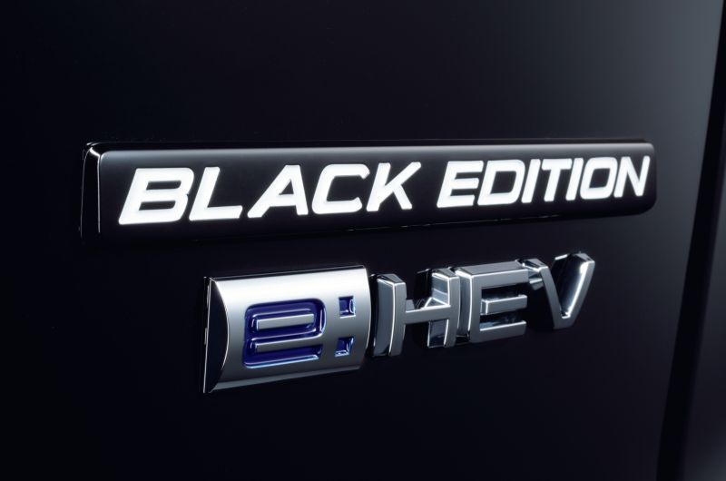 Honda CRV eHEV Black Edition badge