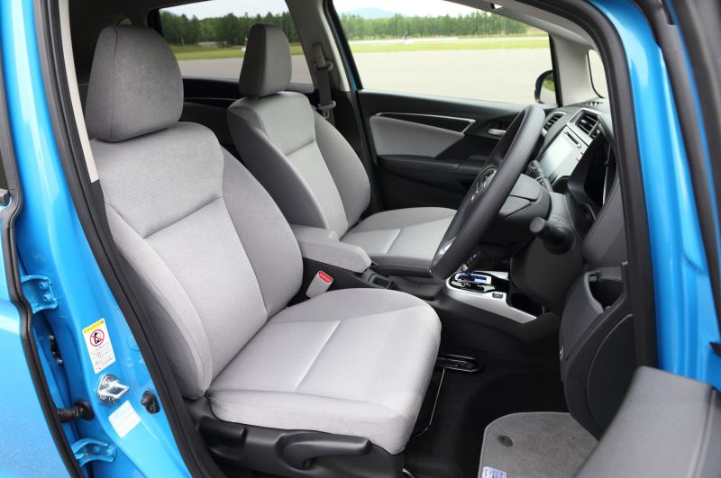Honda Fit hybrid Japan import front seats