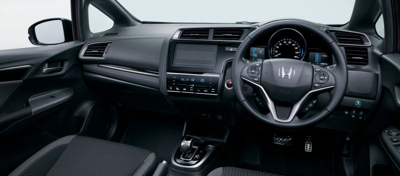 Honda Fit hybrid Japan interior dashboard