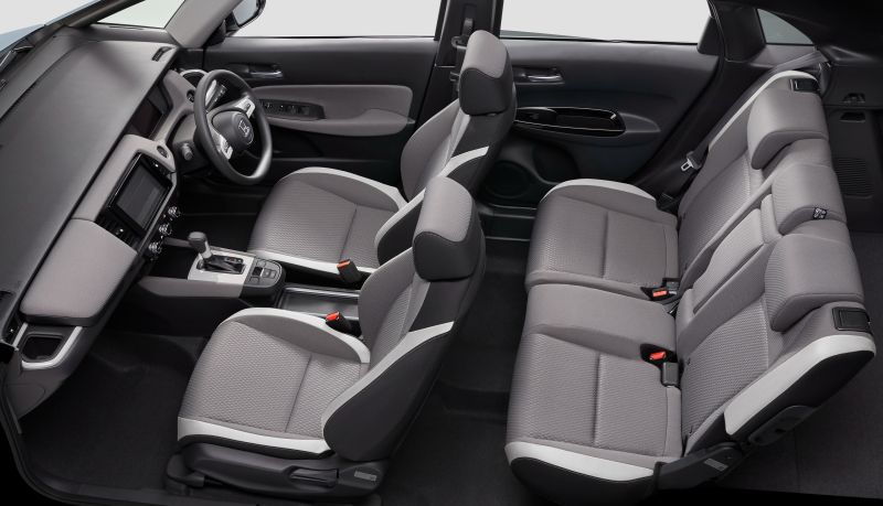 Honda Fit hybrid import Crosstar seat layout
