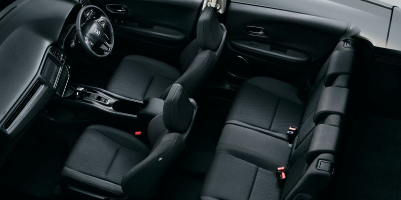Honda Vezel Hybrid X interior seat layout