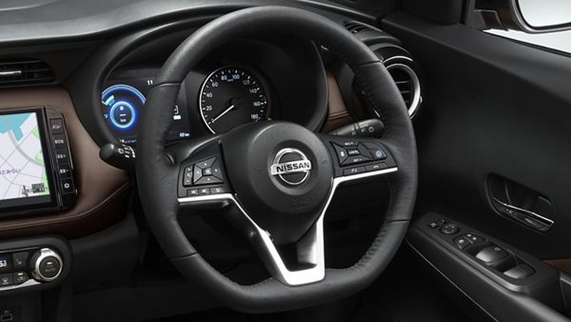 Kicks hybrid e-Power leather steering wheel