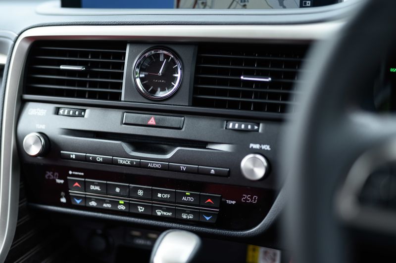 Lexus RX 450h hybrid Japan dashboard controls