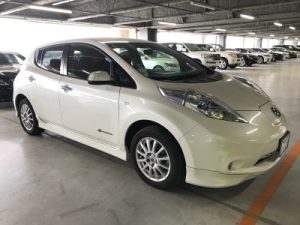 Nissan Leaf white front