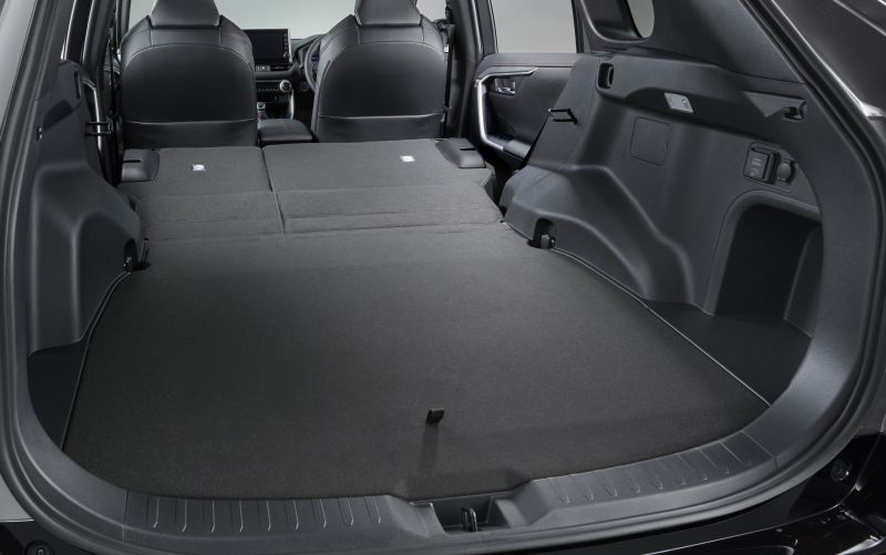 Toyota RAV4 hybrid PHV boot flat seats interior space