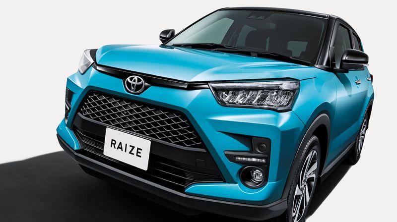 Toyota Raize hybrid blue front