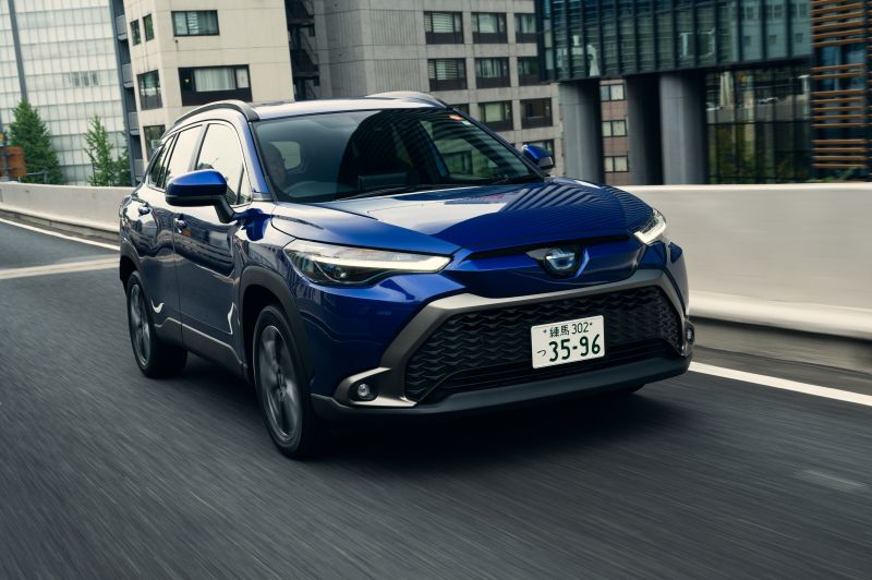 Toyota Corolla Cross import hybrid front blue